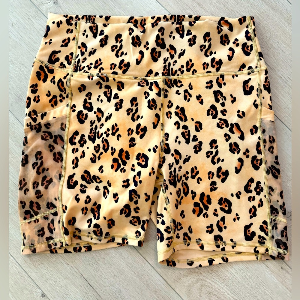Fabletics Powerhold Shorts Size XL leopard print